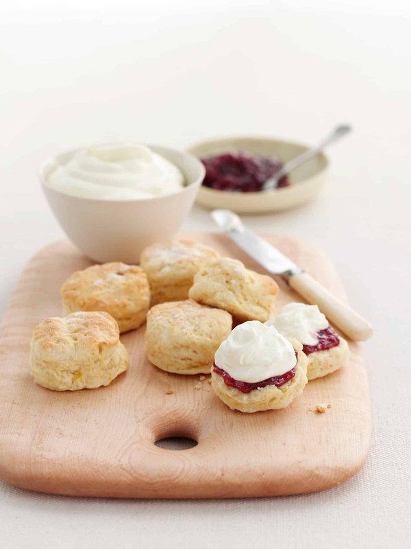 Comment réaliser des scones anglais parfaits pour le thé ?